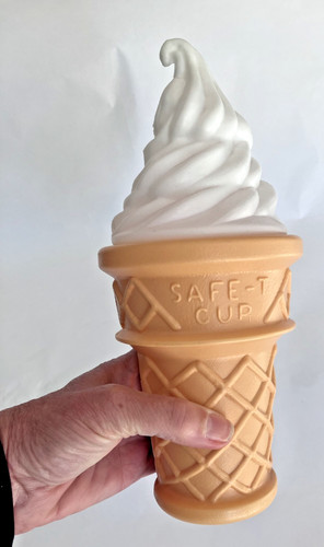 Whippy retro giant ice - giant,