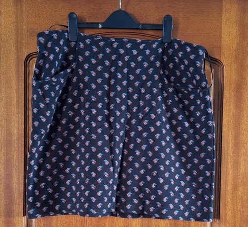 Fat face size skirt - face,
