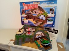 Matchbox Thunderbirds Tracey Island 1992 Boxed Set Complete With Figures.