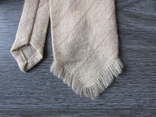 Pure new wool with fringe - pure,
