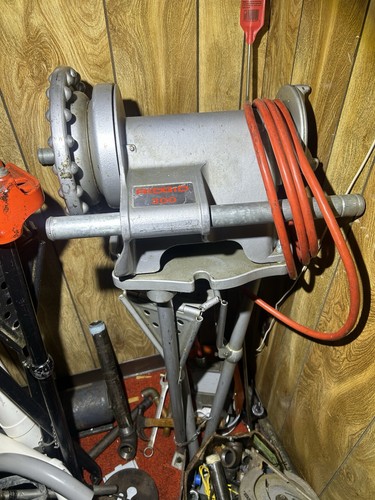 Ridgid 300 pipe threading - pipe,