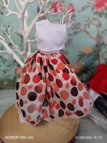 Barbie type doll - barbie, skirt