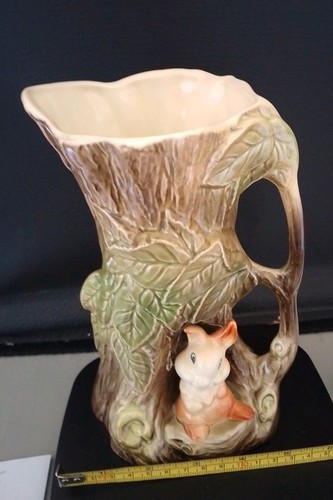 Cottage vintage fauna vase - fauna,