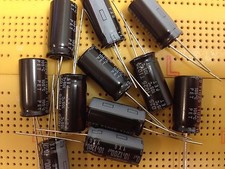 10V 560uF 680uF 1000uF 1200uF 1500uF Aluminium Electrolytic Capacitors Radial