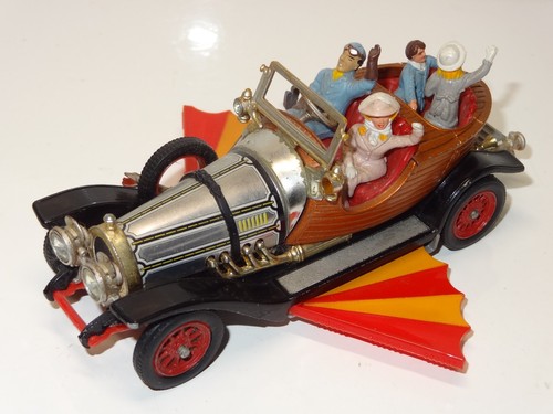 Corgi 266 chitty bang - chitty,
