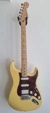 Fender Player Stratocaster Hss  Mexican.  Yellow. Immaculate Condition