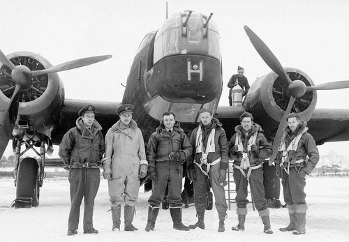 Raf vickers wellington bomber - wellington,