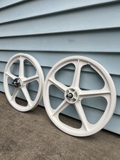 White Skyway Old School 20