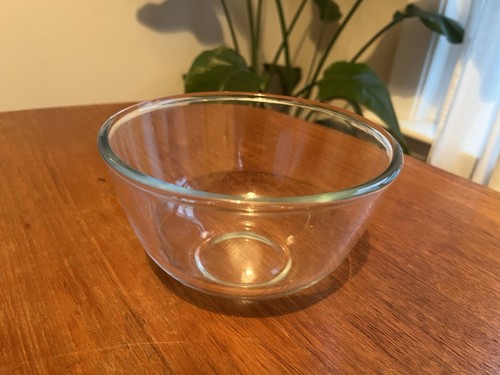 Pyrex mixing bowl thick glass - mixing,