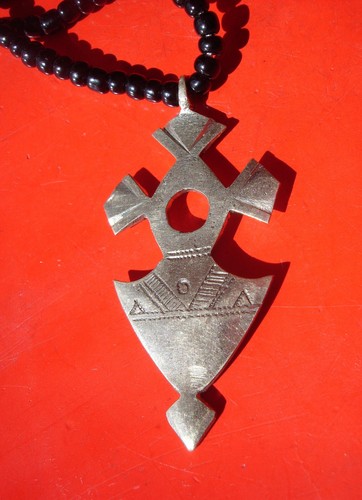Niger tuareg cross - tuareg, hand