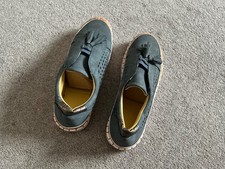 Pair of womens slip on casual shoes by Chloe and Liam, size 8. Blue nubuck