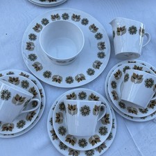 COLCLOUGH 3 Trios Cake Plate