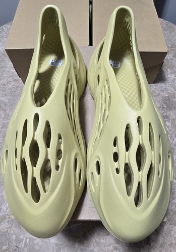 New adidas yeezy foam rnr - new,