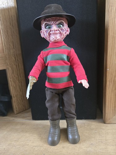 Living dead dolls freddy - dead,