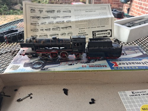 Damaged kitmaster plastic - damaged,