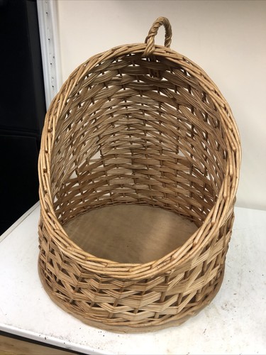 Vintage wicker basket - vintage, pet