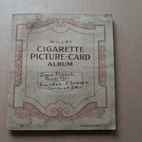 Vintage cigarette cards album - cigarette,