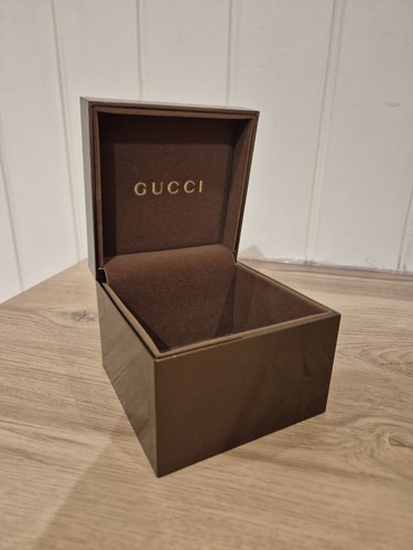 Gucci watch presentation box - gucci,