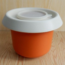 TUPPERWARE Vintage Mixing Bowl