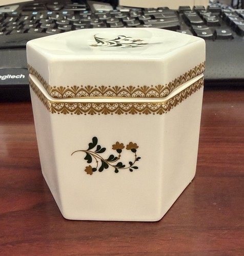 Royal worcester english - royal, gold