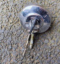 1997 Honda Shadow 600 vt Fuel Cap with Keys VT600C Good Condition.