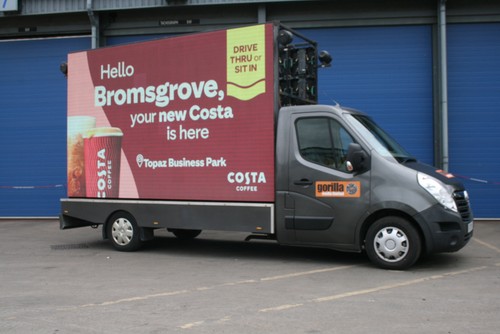 Twin screen led advertising - twin-screen,