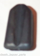 JAGUAR XK150 RUBBER PAD UNDER