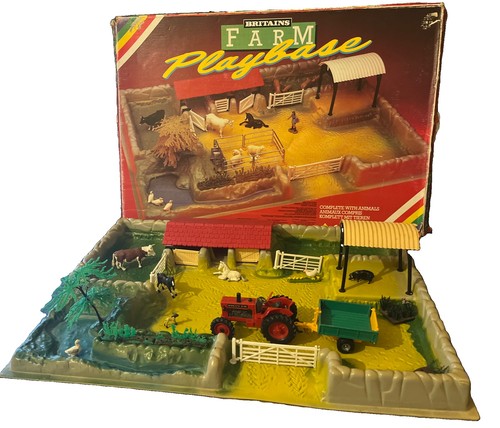 Vintage britains farm playbase - britains,