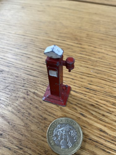 Metal vintage toy petrol pump - ,