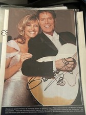 Olivia Newton John Hand Signed Magazine Cutting (f3)
