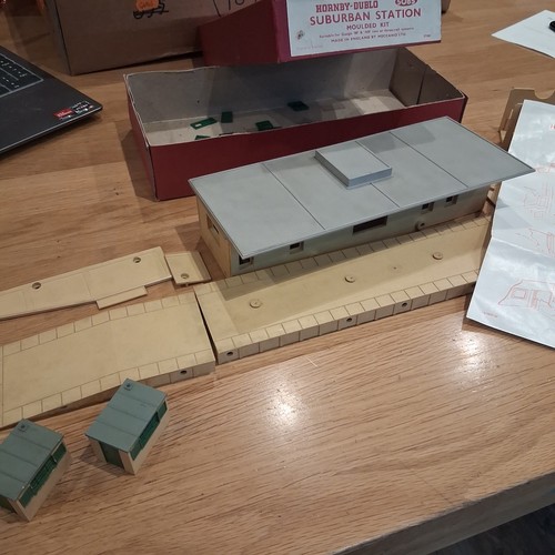 Hornby dublo suburban station - suburban,