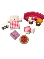 HELLO KITTY Doll House