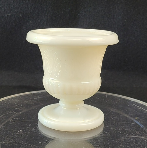 Milk glass urn - urn, rolled