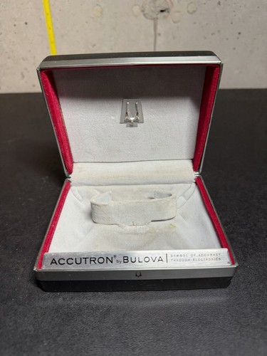 Bulova accutron black leather - accutron,