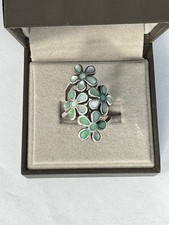 925 Solid Silver Nacre Daisy