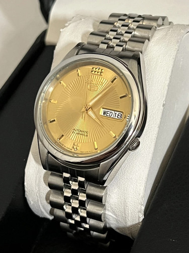 Seiko 7s26 00x0 - 5, gold