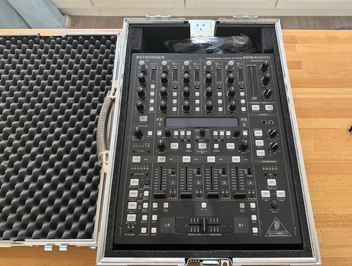 Mixer behringer ddm4000 - mixer,