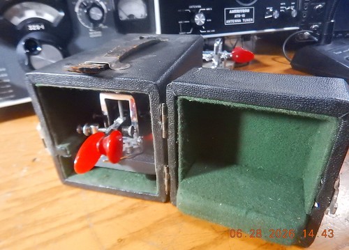 Vibroplex semi automatic morse - semi-automatic,