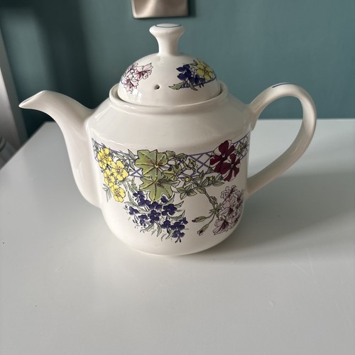 Vintage wade ringtons - ringtons, floral