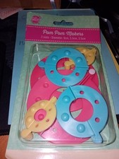 Pom pom maker and flower loom