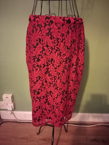 Ladies gorgeous red and black - red,