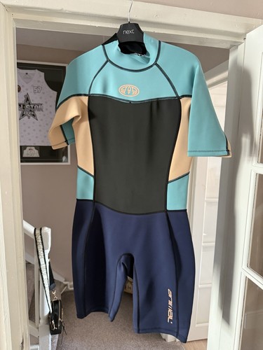Wet suit size - suit,