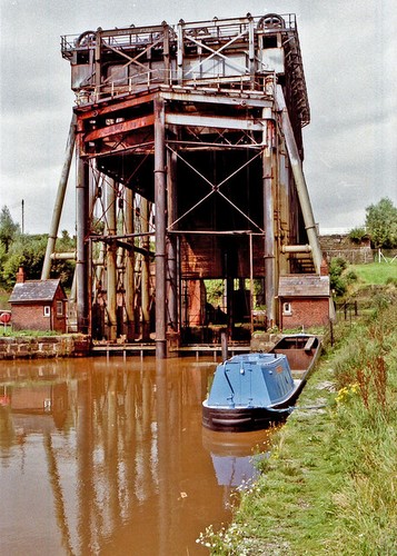 Photo 12x8 the anderton boat - 12x8,