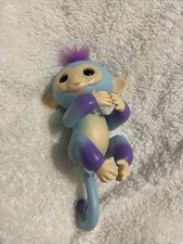 Fingerlings Toy Blue and