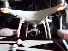 DJI PHANTOM 4  DRONE 4K CAMERA MINT CONDITION