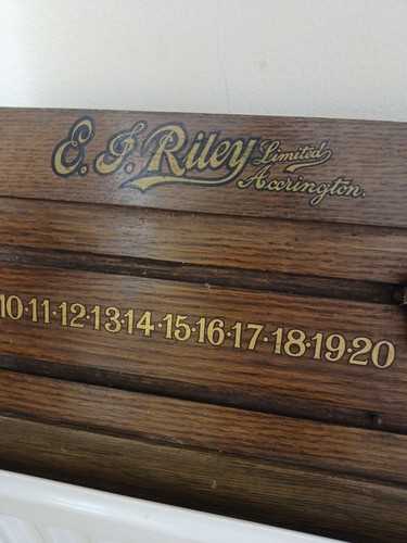 Riley snooker billiards - e,