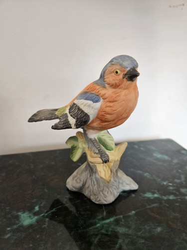 Porcelaine bird figurine - bird,