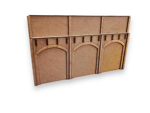 Low relief retaining - low,