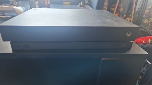 Xbox one plus - one, controllers