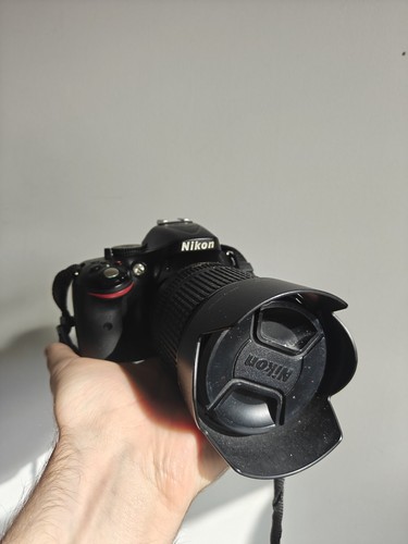 Nikon d5200 1mp dslr - nikon,